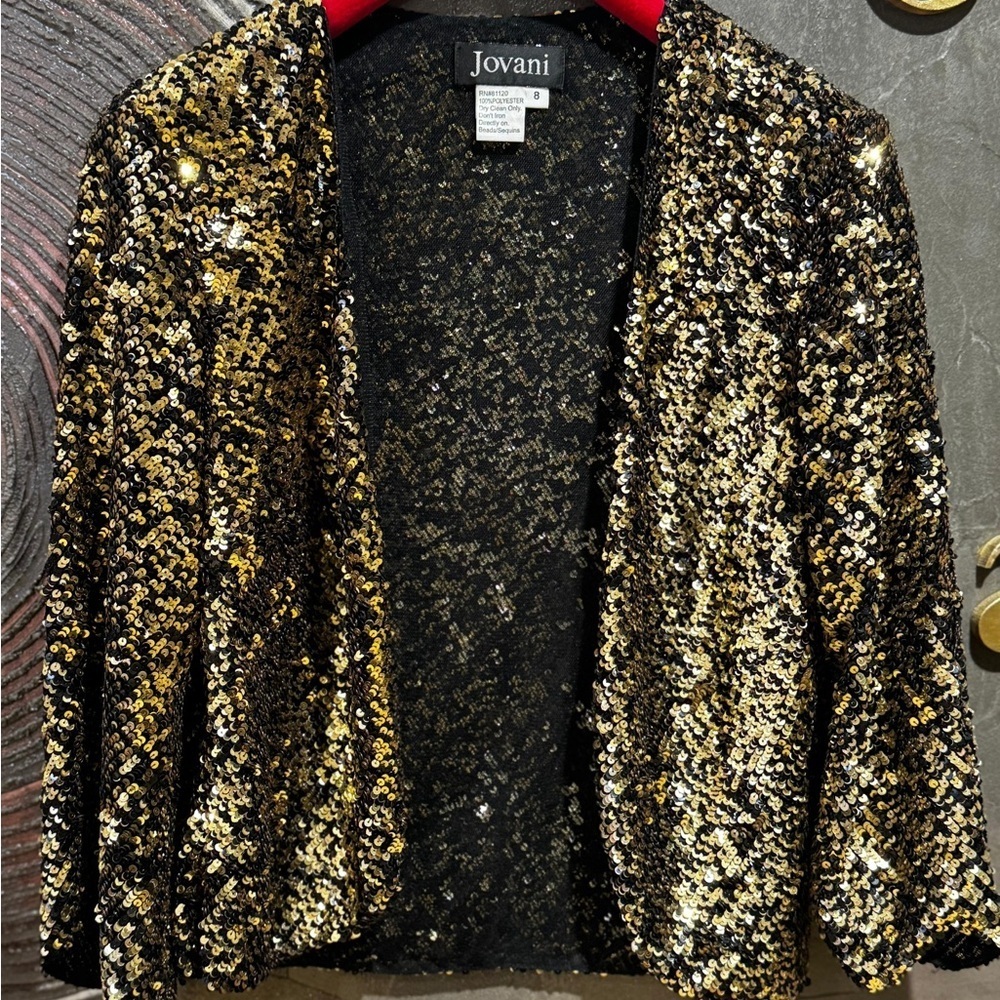 Jovani Glittering Black and Gold Sequin Blazer size 8 party cocktail attire
